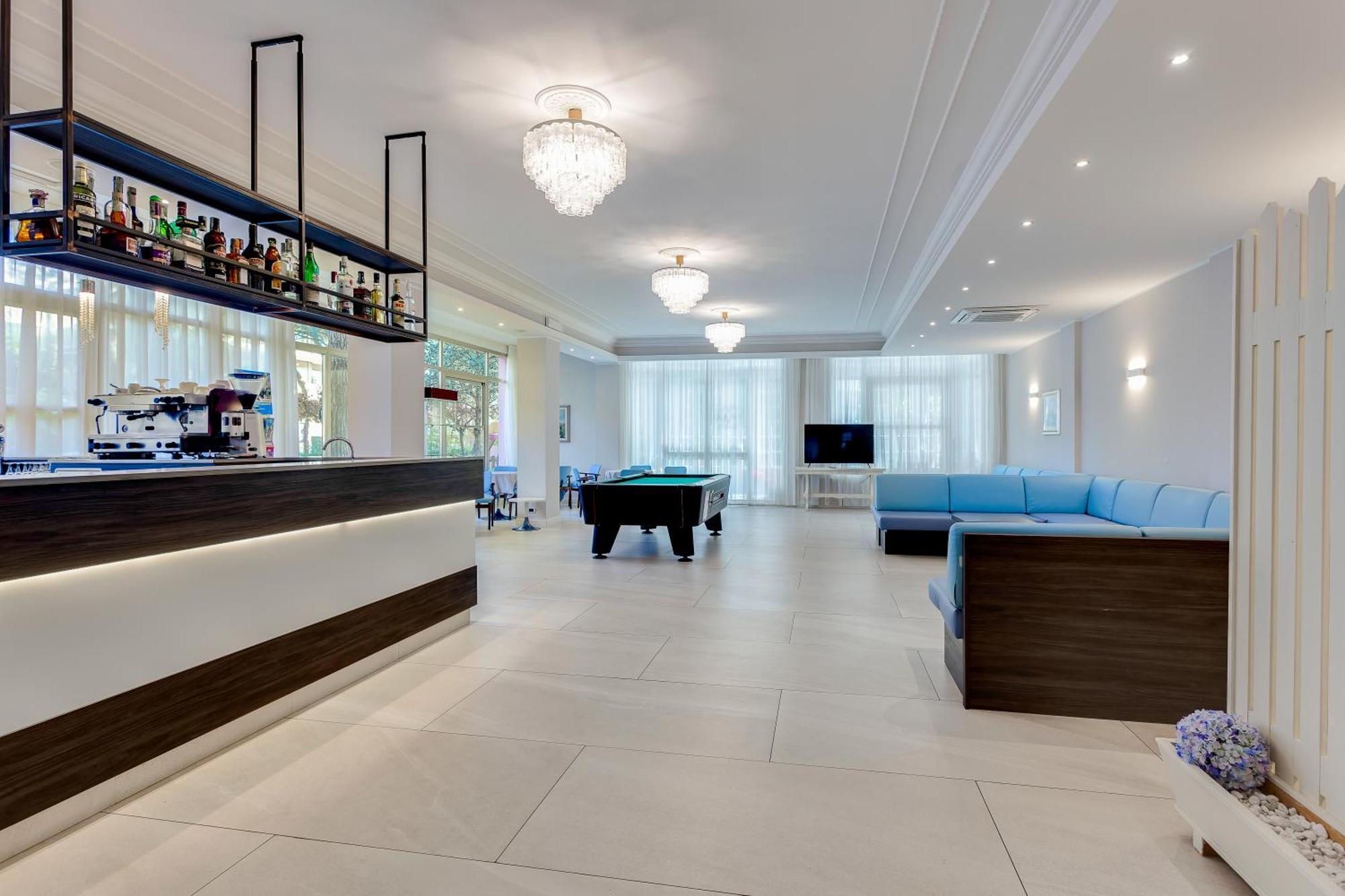 Hotel Meeting Cesenatico Ngoại thất bức ảnh