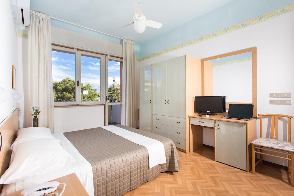 Hotel Meeting Cesenatico Phòng bức ảnh