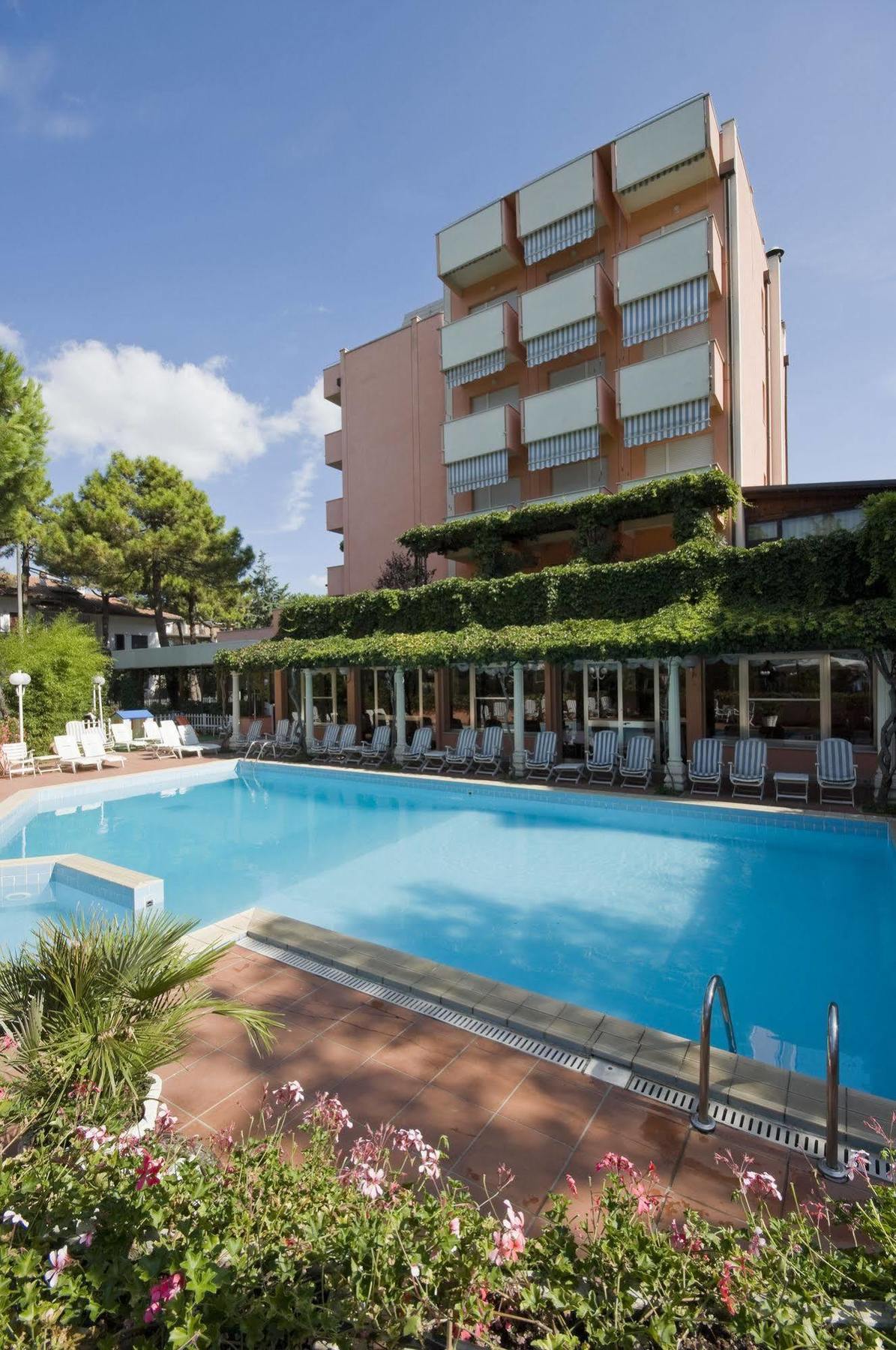Hotel Meeting Cesenatico Ngoại thất bức ảnh