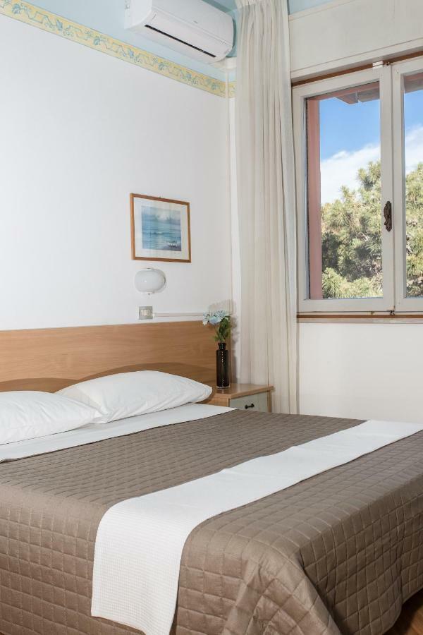Hotel Meeting Cesenatico Ngoại thất bức ảnh