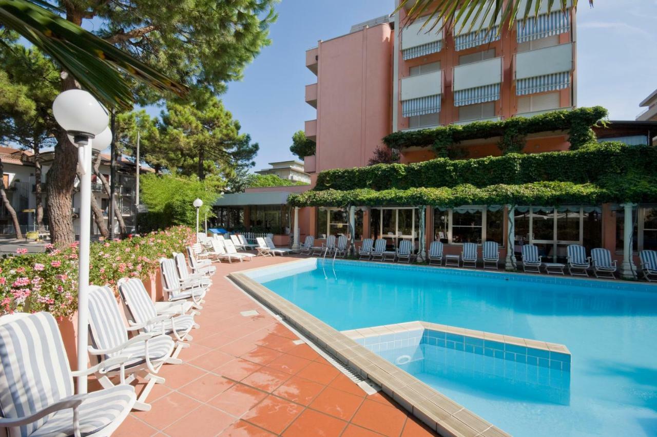 Hotel Meeting Cesenatico Ngoại thất bức ảnh
